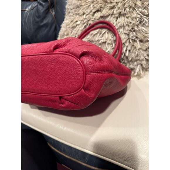 Michael Kors Camden large bag in red pebbled leather - Picture 3 of 8